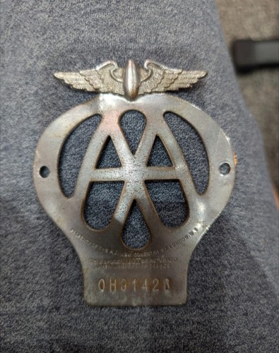 Vintage domed car badge - aa,