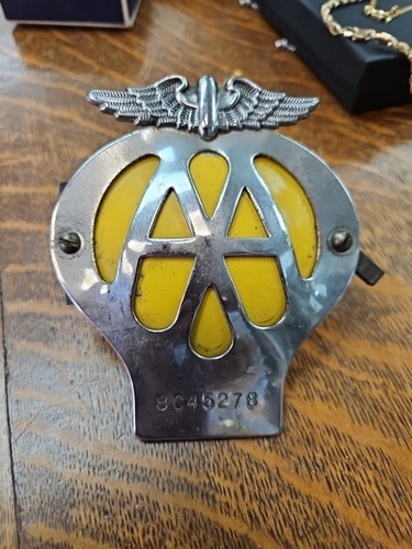 Vintage car badge - aa,