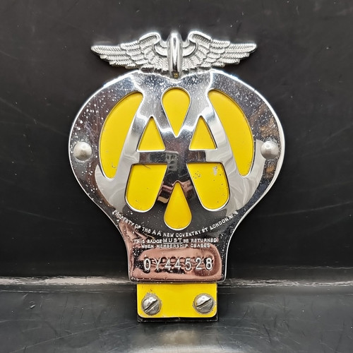 Vintage car badge - -, member
