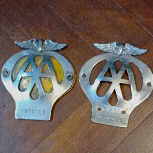 Vintage grille badge - aa,