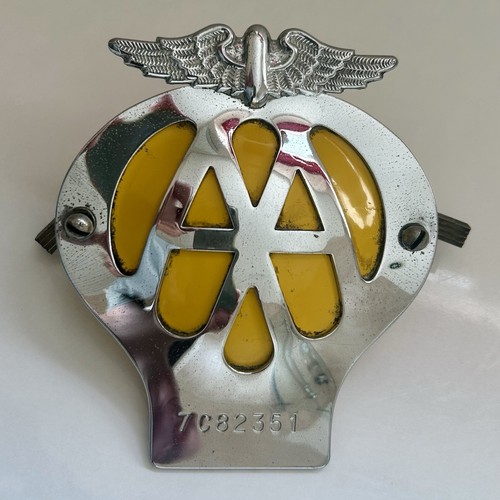 Vintage car badge 1962 to - aa,