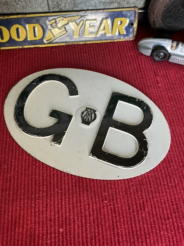 Vintage car badge gb - car,
