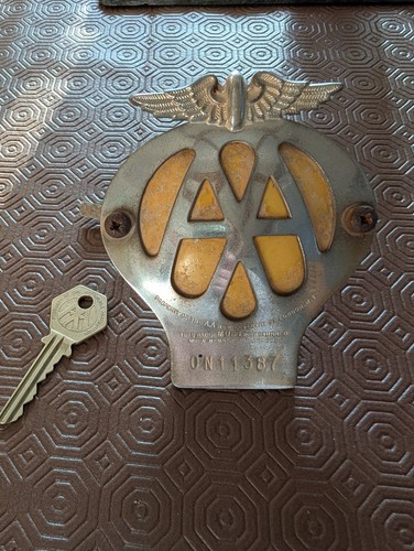 Collectable metal car badge - aa,